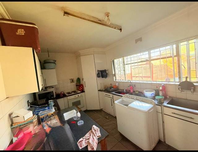 2 BEDROOM HOUSE FOR SALE IN VANDERBIJLPARK CW 6